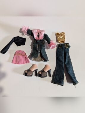 Bratz The Funk N Glow Collection Dana Outfits Shoes 2003 Fall Limited Edition